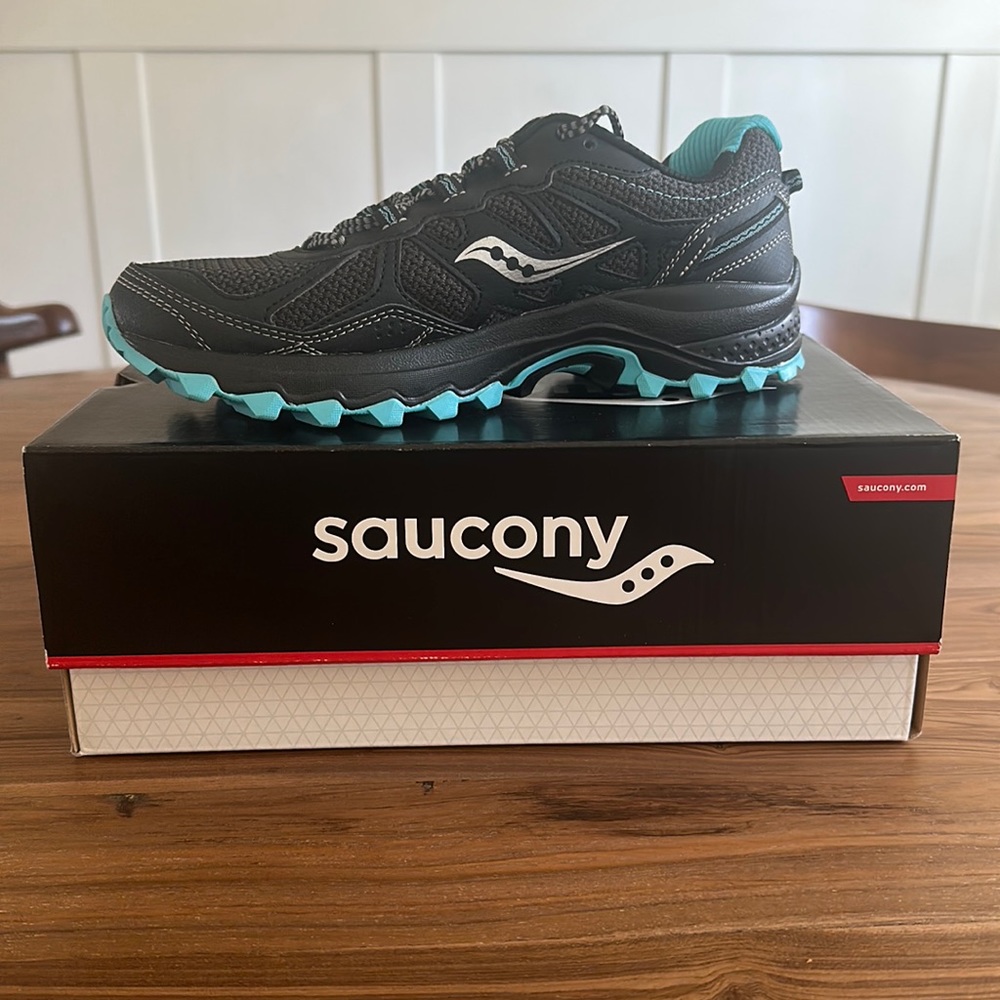 NEW Saucony Excursion TR11